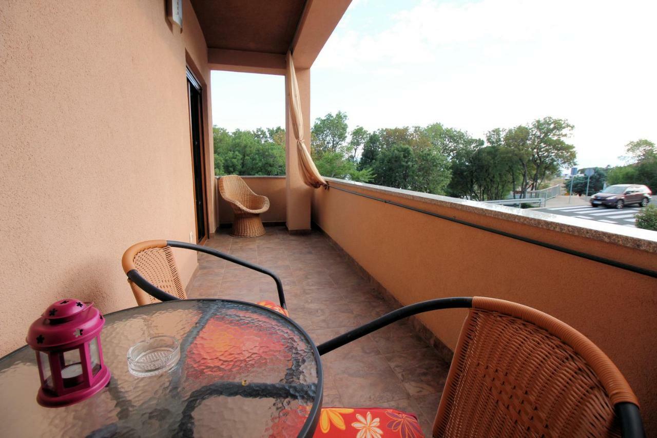 Apartmani Irena Novi Vinodolski Exterior photo